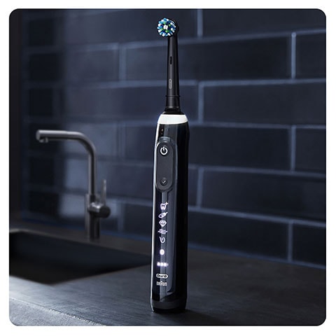 oral-b-1000n-in-dark-bathroom_480x480