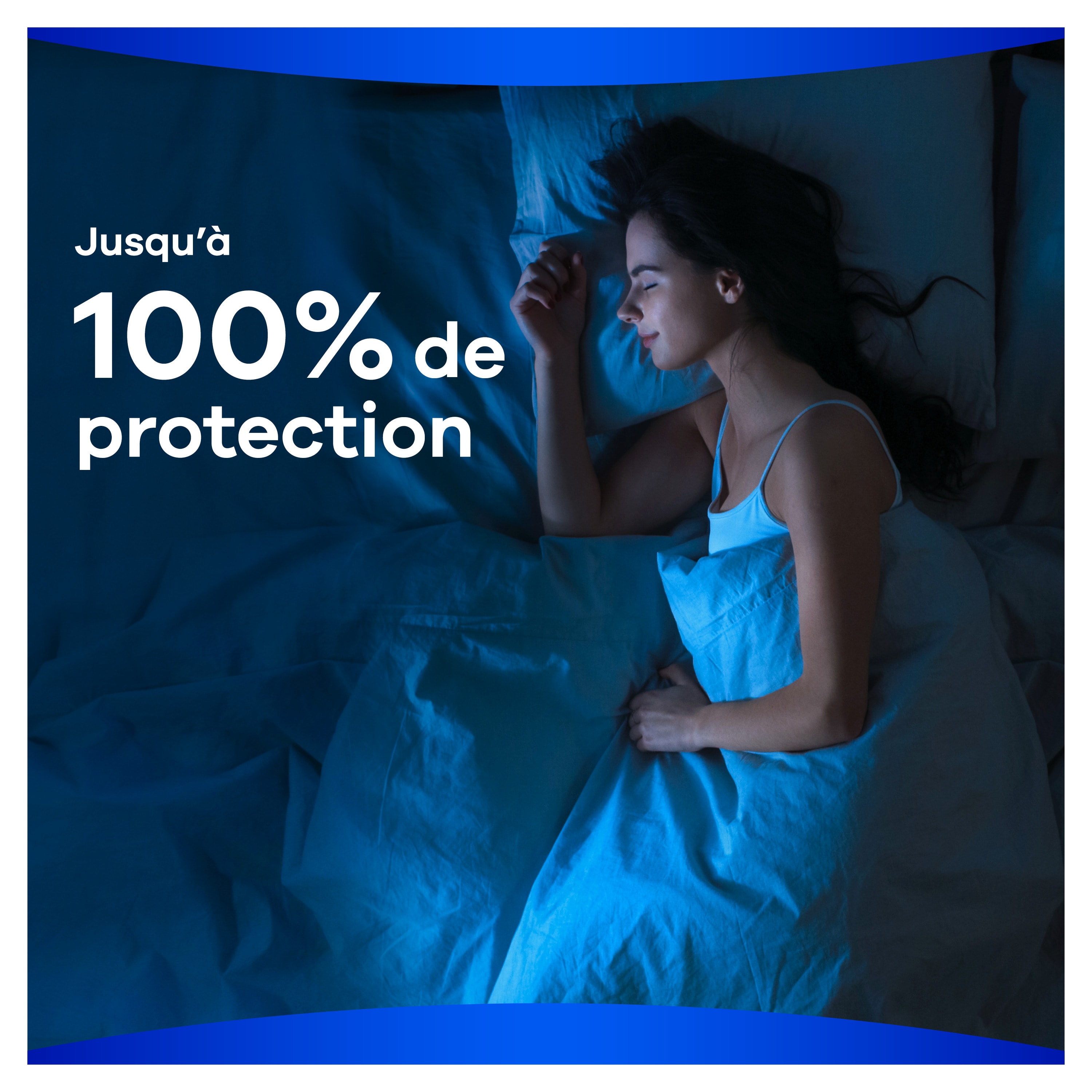 Femme dort dans une serviette hygiénique Always Maxi ProFresh Night