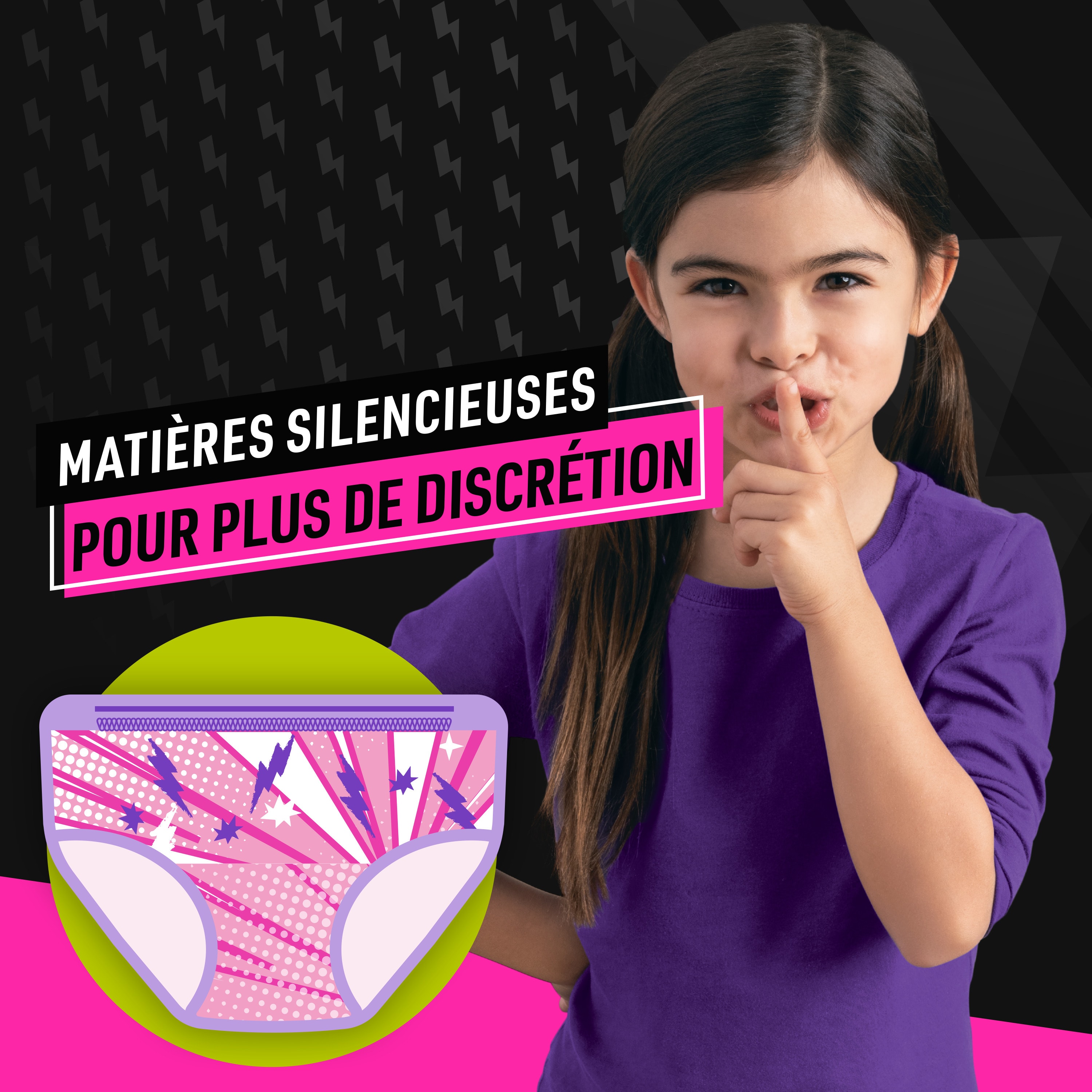 Une petite fille fait le signe du silence avec son doigt pour montrer que les sous-vêtements Ninjamas sont discrets