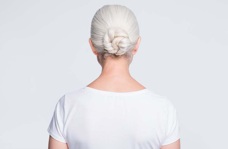 Low Bun: So stylst du den lässigen Knoten im Nacken 